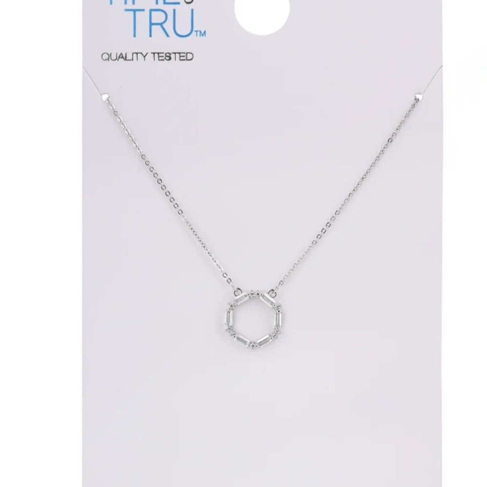 Modern Silver Circular Pendant Necklace